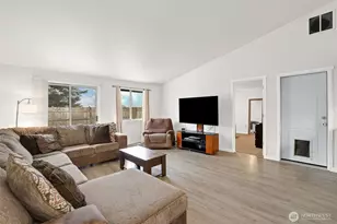 3933 Woodlawn Dr SE, Olympia, WA 98501 - Photo 6