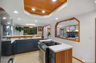 5305 SW Shore Pl, Seattle, WA 98136 - Photo 10