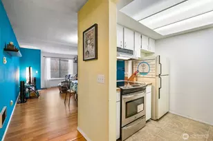 8911 Holly Dr, Everett, WA 98208 - Photo 8