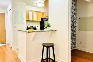 7600 Greenwood Ave N, Seattle, WA 98103 - Photo 14