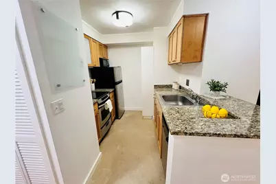 7600 Greenwood Avenue N #206, Seattle, WA 98103 - Photo 16