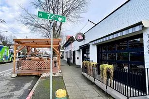 7600 Greenwood Ave N, Seattle, WA 98103 - Photo 26