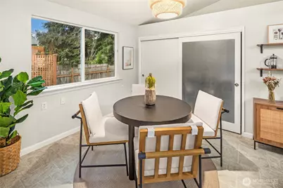 915 N 92nd Street, Seattle, WA 98103 - Photo 20