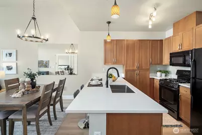 1840 25th Avenue NE #412, Issaquah, WA 98029 - Photo 4