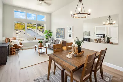 1840 25th Avenue NE #412, Issaquah, WA 98029 - Photo 2