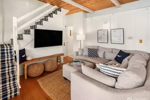 27704 Manzanita Beach Rd SW, Vashon, WA 98070 - Photo 14