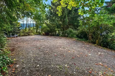 27704 Manzanita Beach Road SW, Vashon, WA 98070 - Photo 32