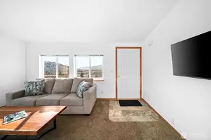 565 Boyd Loop Rd, Manson, WA 98831 - Photo 2