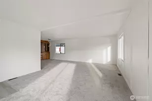 2725 E Fir St, Mount Vernon, WA 98273 - Photo 8