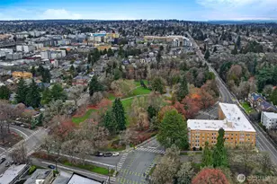 5810 Cowen Pl NE, Seattle, WA 98105 - Photo 30