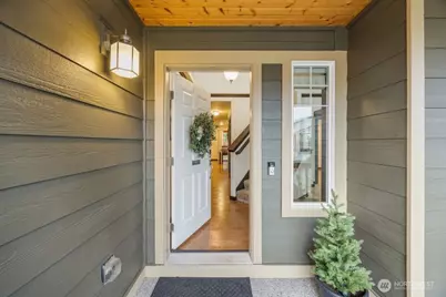 424 Barry Loop, Mount Vernon, WA 98274 - Photo 2