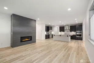 12619 176th St E, Puyallup, WA 98374 - Photo 4