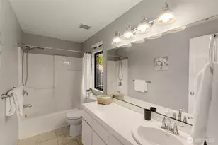 24230 SE 44th St, Sammamish, WA 98029 - Photo 22