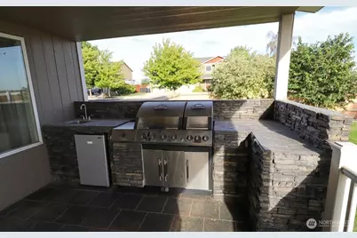 2124 Dilley Avenue, Moses Lake, WA 98837 - Photo 6