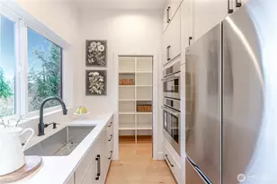 12226 NE 70th St, Kirkland, WA 98033 - Photo 16