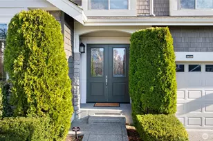 8828 129th Ave SE, Newcastle, WA 98056 - Photo 2