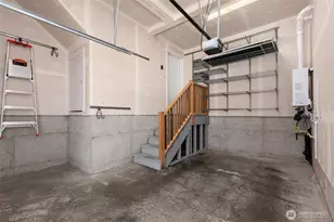 1918 5th Ave N, Seattle, WA 98109 - Photo 20