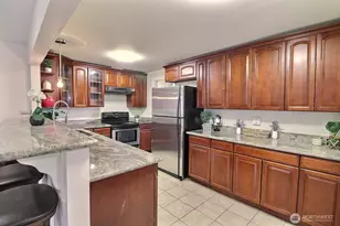 6024 S 127th Pl, Seattle, WA 98178 - Photo 6