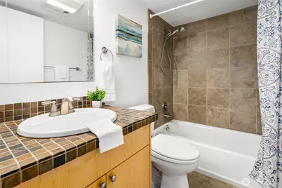 410 W Roy Street #E101, Seattle, WA 98119 - Photo 26