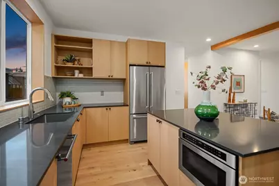 1810 E Mercer Street, Seattle, WA 98112 - Photo 10