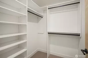 1810 E Mercer St, Seattle, WA 98112 - Photo 16