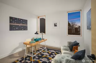 1810 E Mercer St, Seattle, WA 98112 - Photo 18