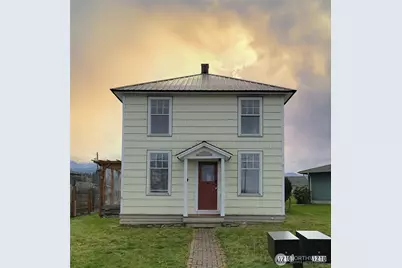 1210 Water Street, Port Angeles, WA 98362 - Photo 2
