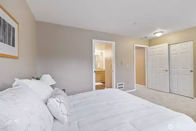 4423 Providence Point Place SE #2628, Issaquah, WA 98029 - Photo 10