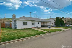 119 Catherine Ave, Milton-Freewater, OR 97862 - Photo 1