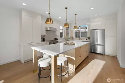 10043 8th Avenue NW, Seattle, WA 98177 - Photo 2