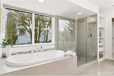 725 N 63rd Street, Seattle, WA 98103 - Photo 20