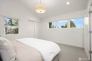 4222 Meridian Ave N, Seattle, WA 98103 - Photo 4