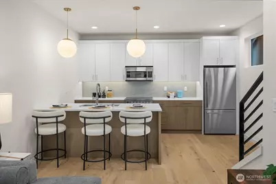 4222 Meridian Avenue N #B, Seattle, WA 98103 - Photo 6