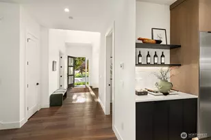 10620 NE 28th Pl, Bellevue, WA 98004 - Photo 4