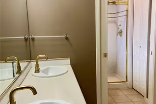 1900 Alaskan Wy, Seattle, WA 98110 - Photo 24