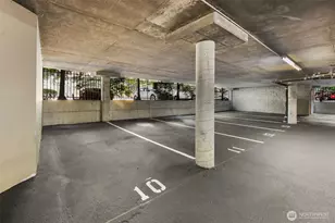 700 N 160th St, Shoreline, WA 98133 - Photo 20