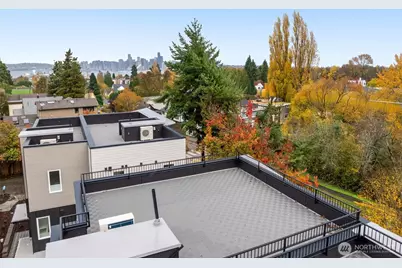 4409 21st Avenue SW, Seattle, WA 98106 - Photo 2