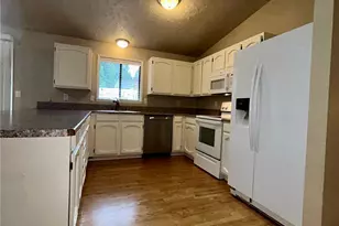 13225 SE 337th St, Auburn, WA 98092 - Photo 8