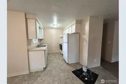 1409 Bowmont Avenue, Kelso, WA 98626 - Photo 8