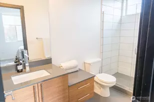 206 22nd Ave, Seattle, WA 98122 - Photo 28