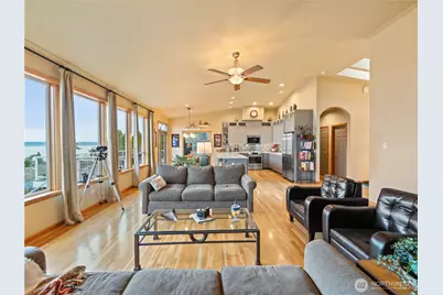 1351 Crestview Drive, Camano Island, WA 98282 - Photo 6