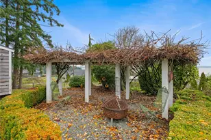 1351 Crestview Dr, Camano Island, WA 98282 - Photo 38