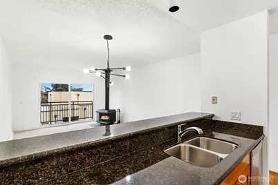 5832 NE 75th Street #E304, Seattle, WA 98115 - Photo 10
