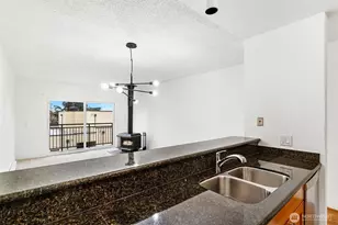 5832 NE 75th St, Seattle, WA 98115 - Photo 10