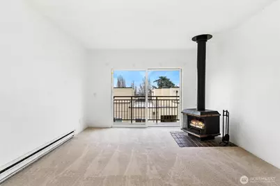 5832 NE 75th Street #E304, Seattle, WA 98115 - Photo 2