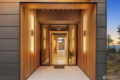 107 27th Avenue NW, Gig Harbor, WA 98335 - Photo 2