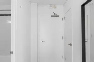 1105 Spring St, Seattle, WA 98104 - Photo 20