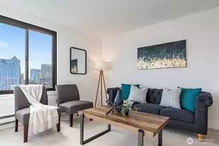 1105 Spring St, Seattle, WA 98104 - Photo 12