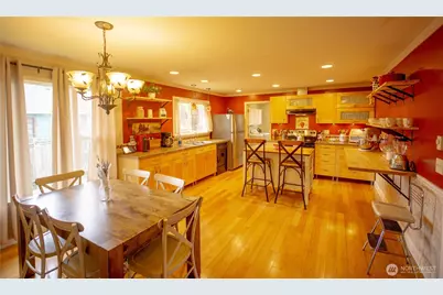 733 E 10th Street, Port Angeles, WA 98362 - Photo 14