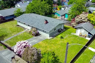 733 E 10th St, Port Angeles, WA 98362 - Photo 2